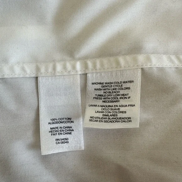 Jones New York Easy Care Women’s Button Down Shirt - Size M - Picture 5 of 5